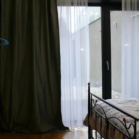 Apartmen Svetlana Apartment *